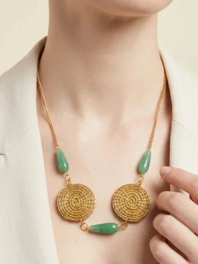 Collar Gota
